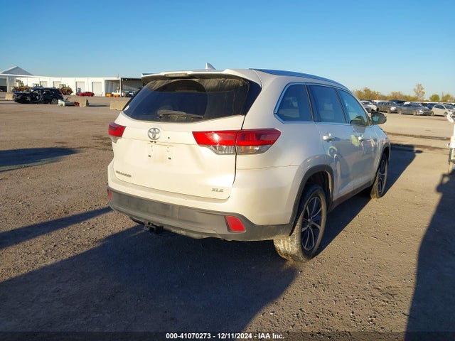 Toyota Highlander Xle 2019 5TDKZRFH0KS360787 Image 4