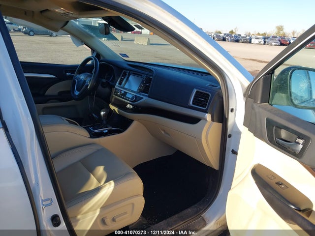 Toyota Highlander Xle 2019 5TDKZRFH0KS360787 Image 5