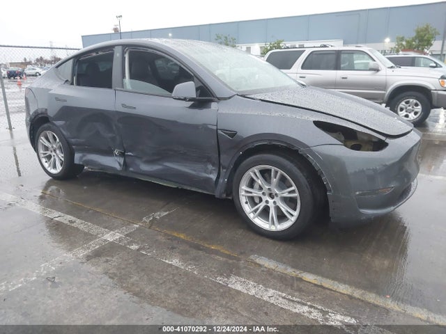 2023 TESLA MODEL Y 7SAYGAEE7PF623932 Photo 0