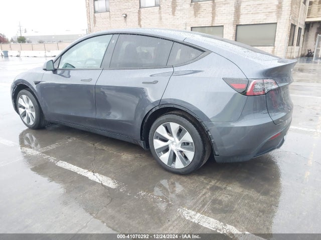2023 TESLA MODEL Y 7SAYGAEE7PF623932 Photo 2