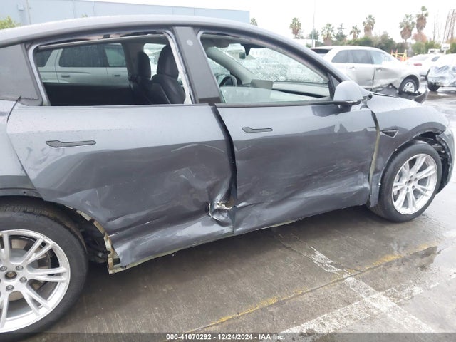 2023 TESLA MODEL Y 7SAYGAEE7PF623932 Photo 5