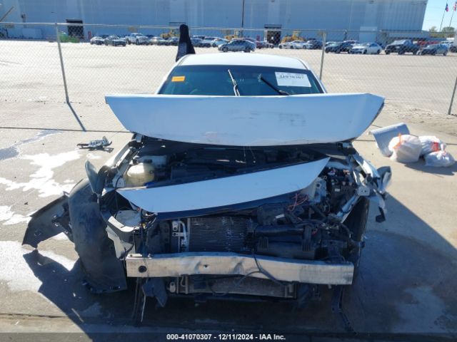 KMHC75LC2HU019712 Hyundai Ioniq Hybrid Sel