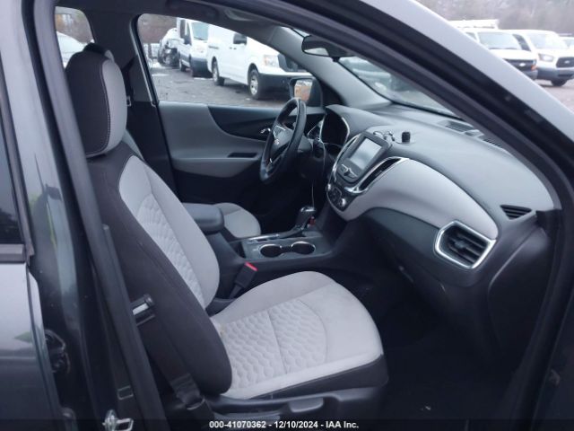 3GNAXHEV0JS504987 Chevrolet EQUINOX LS