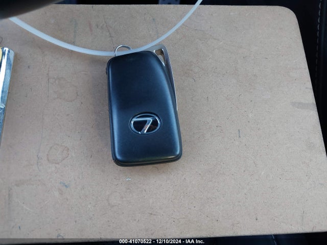 JTHBA1D29H5041084 Lexus IS 200T