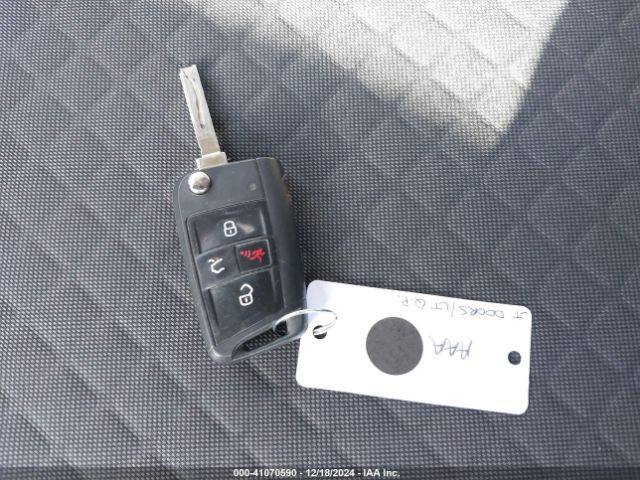 3VV1B7AX8JM087858 Volkswagen Tiguan 2.0t S