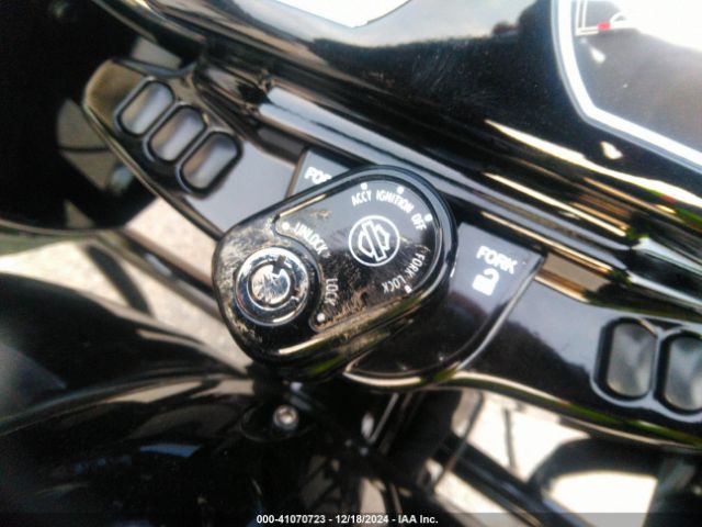 2020 HARLEY-DAVIDSON FLTRXS 1HD1KTP16LB646715 Photo 10