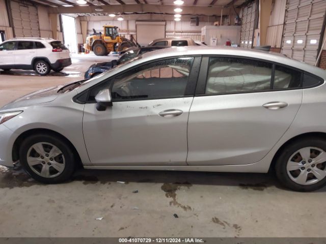 1G1BC5SM9J7148985 Chevrolet Cruze Ls Auto