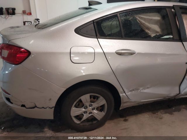 1G1BC5SM9J7148985 Chevrolet Cruze Ls Auto
