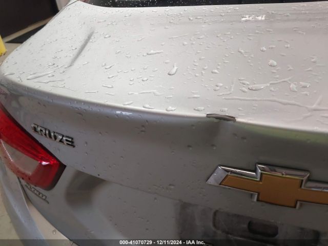 1G1BC5SM9J7148985 Chevrolet Cruze Ls Auto