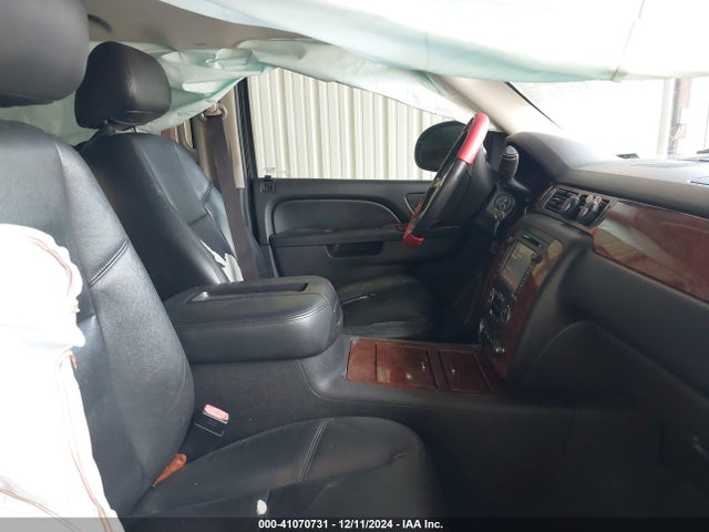 Продажа на аукционе авто 2012 Chevrolet Suburban 1500 Ltz, vin: 1GNSCKE05CR324122, номер лота: 41070731