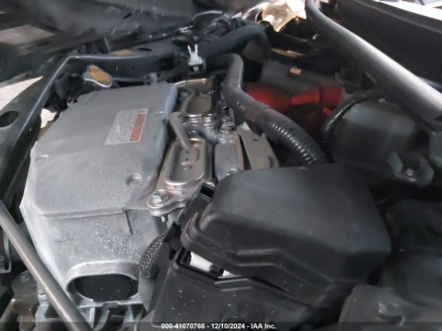 JTDKDTB30F1586854 Toyota Prius C Two