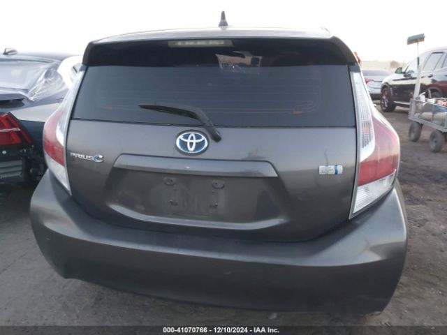 JTDKDTB30F1586854 Toyota Prius C Two