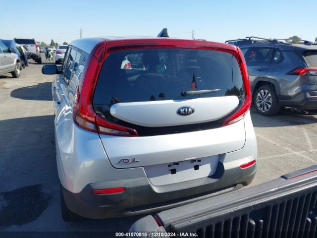 KNDJ23AU2L7716802 KIA SOUL LX