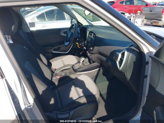 KNDJ23AU2L7716802 KIA SOUL LX