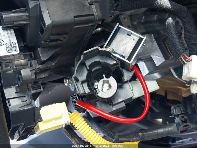 KNDJ23AU2L7716802 KIA SOUL LX