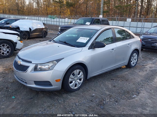 Chevrolet Cruze Ls Auto 2014 1G1PA5SH1E7465552 Image 2
