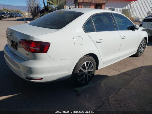3VWB67AJ3JM205931 Volkswagen Jetta 1.4t Se/1.4t Wolfsburg Edition