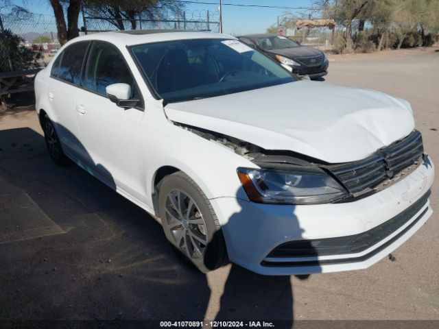 3VWB67AJ3JM205931 Volkswagen Jetta 1.4t Se/1.4t Wolfsburg Edition
