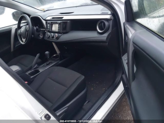 JTMBFREV5HJ148473 Toyota RAV4 LE