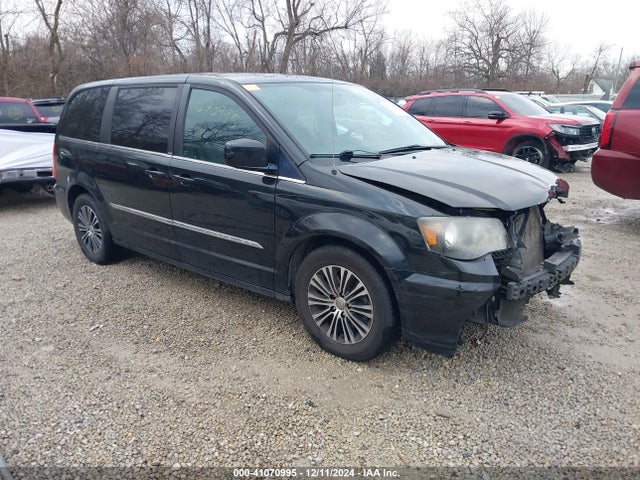 2C4RC1HGXER178145 Chrysler Town & Country S