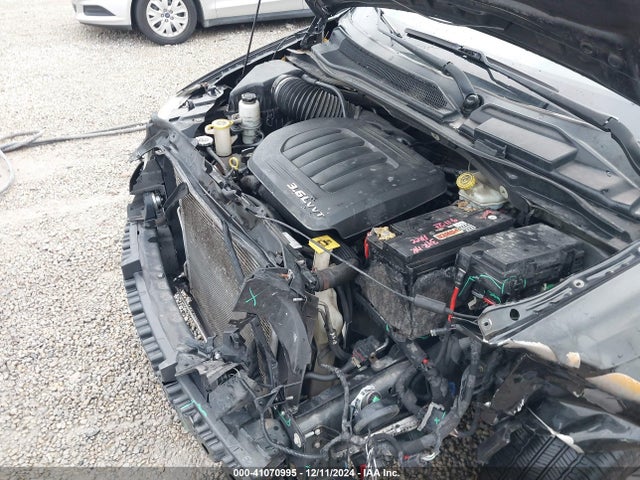 2C4RC1HGXER178145 Chrysler Town & Country S