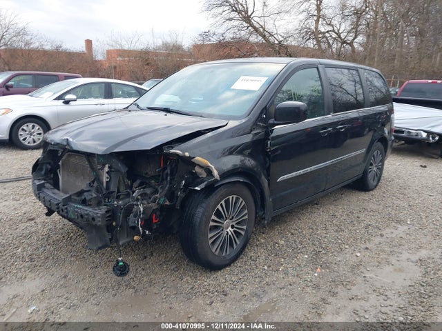 2C4RC1HGXER178145 Chrysler Town & Country S