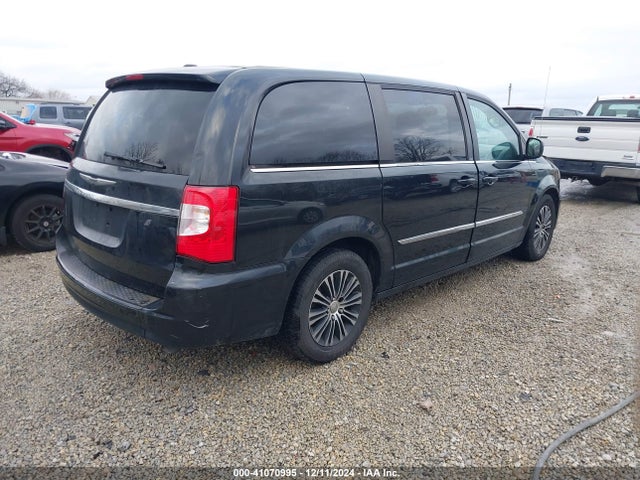 2C4RC1HGXER178145 Chrysler Town & Country S