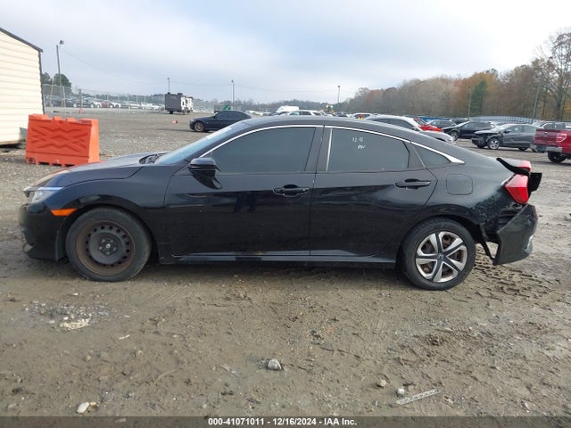 Honda Civic Lx 2018 2HGFC2F57JH575520 Image 15