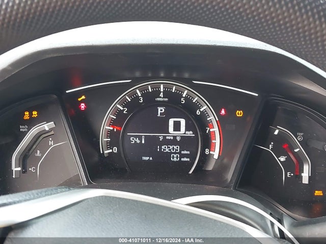 Honda Civic Lx 2018 2HGFC2F57JH575520 Image 7