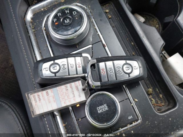 1FMJU1J87REA42227 Ford Expedition Xlt