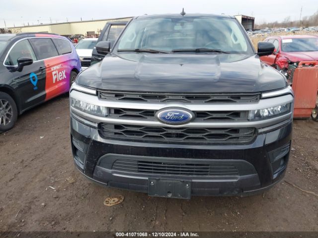 1FMJU1J87REA42227 Ford Expedition Xlt