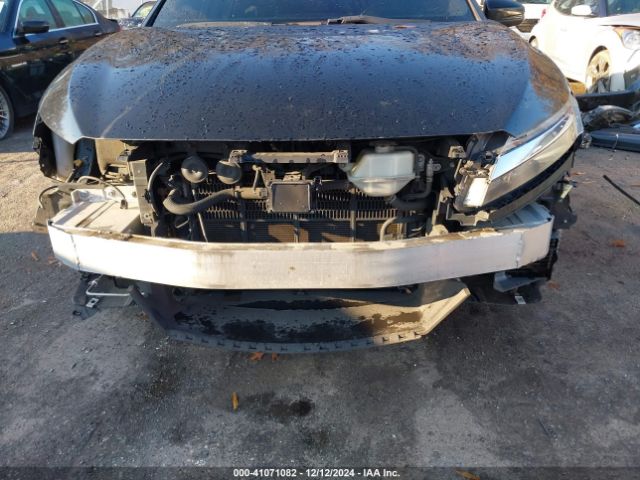 JHMZC5F38JC002560 Honda Clarity Plug-in Hybrid Touring
