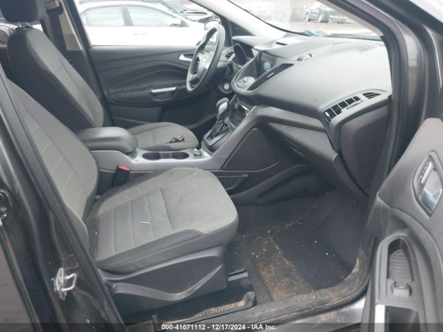 1FMCU9GX2GUC33188 Ford ESCAPE SE