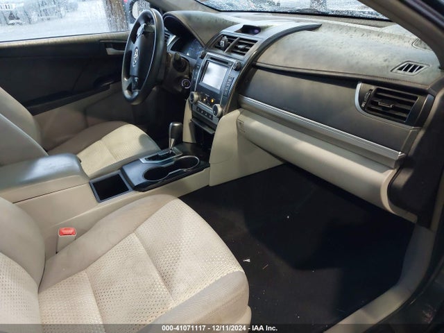 4T4BF1FK3ER412565 Toyota CAMRY L