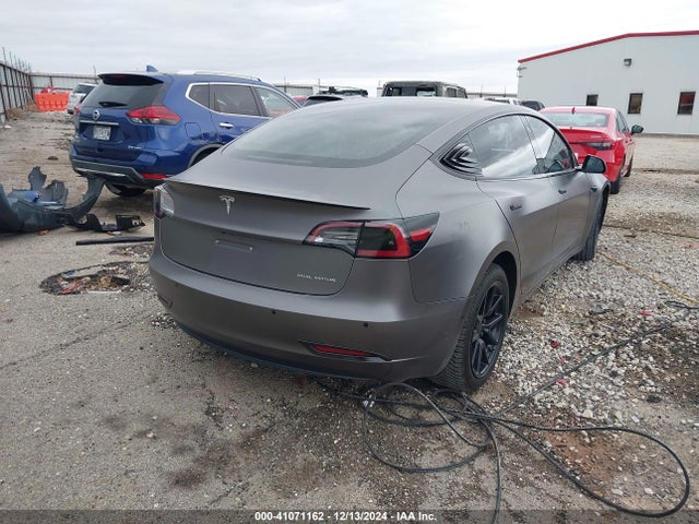 2018 TESLA MODEL 3 5YJ3E1EBXJF067979 Photo 3