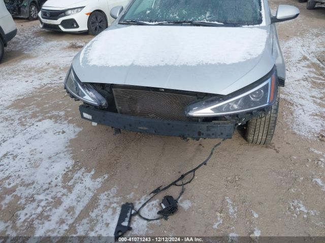 5NPD84LF1KH427937 Hyundai ELANTRA SEL