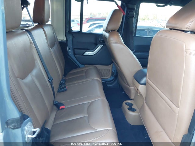 1C4HJWFG6EL327113 Jeep Wrangler Unlimited Rubicon