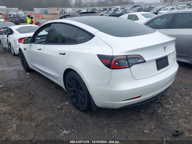 2022 TESLA MODEL 3 5YJ3E1EB4NF241647 Photo 2