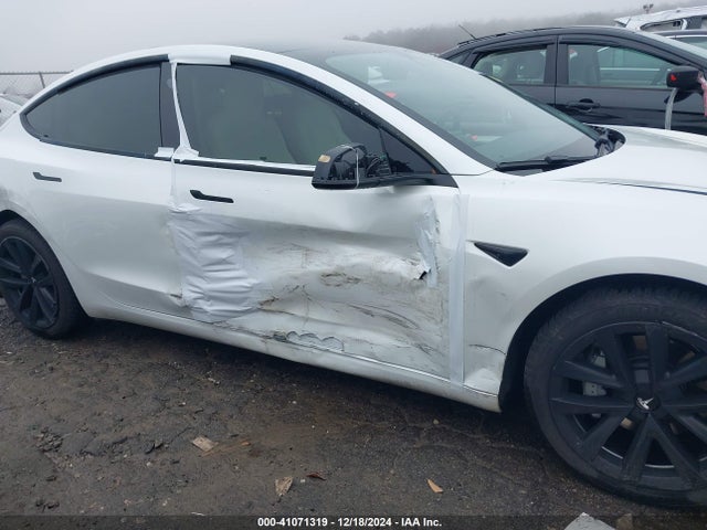 2022 TESLA MODEL 3 5YJ3E1EB4NF241647 Photo 5