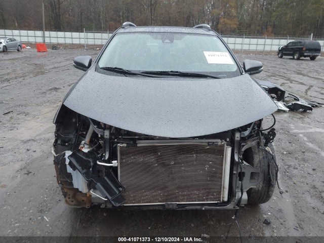 JTMWFREV5JD116225 Toyota Rav4 Adventure/xle