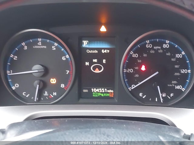 JTMWFREV5JD116225 Toyota Rav4 Adventure/xle
