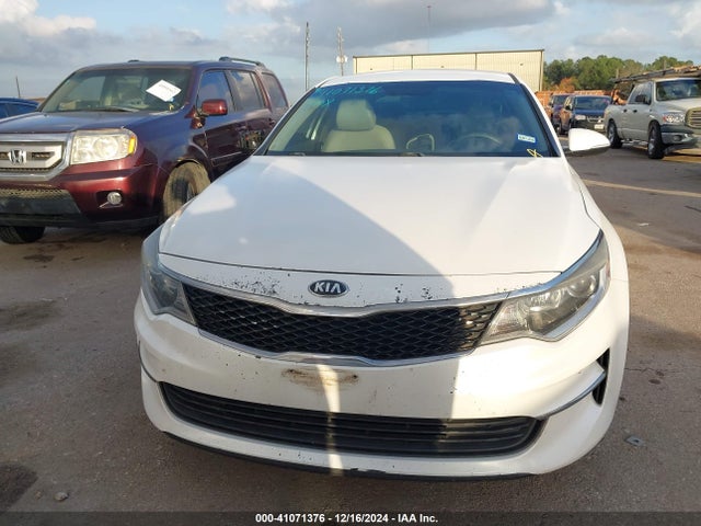KIA Optima Lx 2017 5XXGT4L39HG134048 Image 11