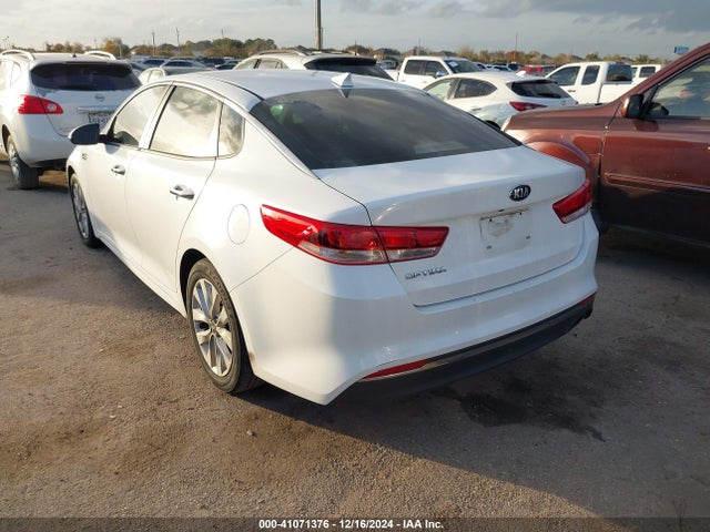 KIA Optima Lx 2017 5XXGT4L39HG134048 Image 3