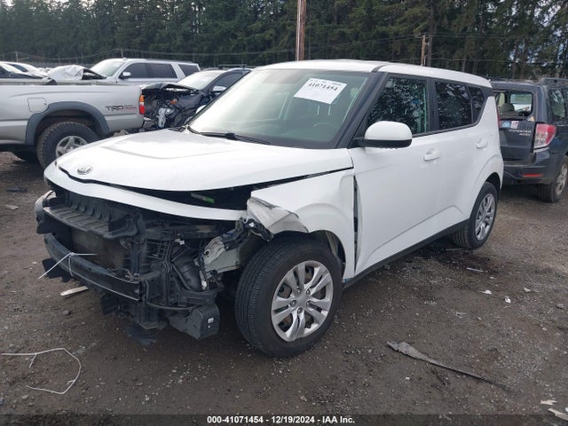 KIA SOUL LX 2020 KNDJ23AUXL7029759 Image 2
