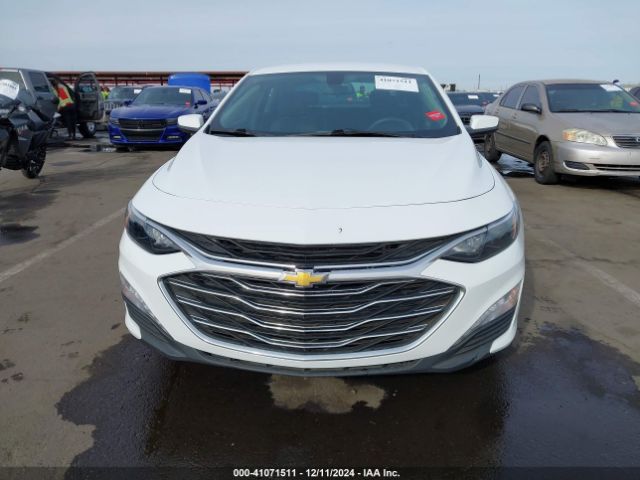 1G1ZD5ST2NF116832 Chevrolet Malibu Fwd Lt