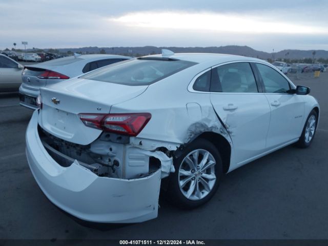 1G1ZD5ST2NF116832 Chevrolet Malibu Fwd Lt