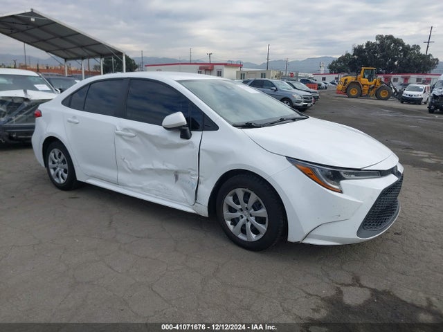 Toyota COROLLA LE 2021 5YFEPMAE3MP185157 Image 1