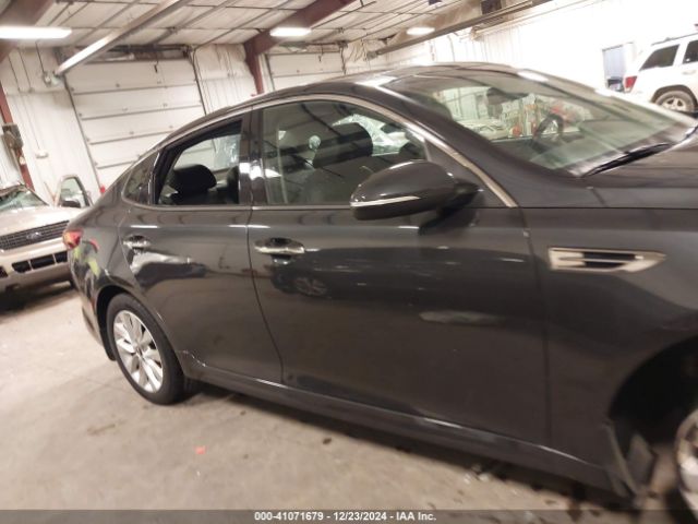 5XXGT4L33JG190184 KIA Optima S