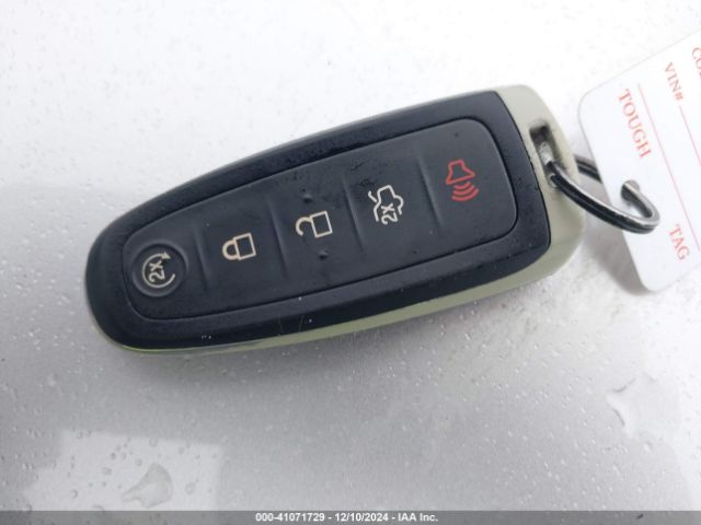 1FADP5CU5GL117712 Ford C-max Energi Sel