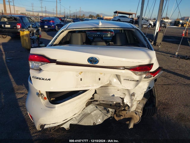 Toyota Corolla Hybrid Le 2022 JTDEAMDE7N3002186 Image 17